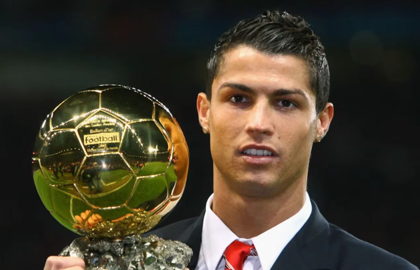 CR7 de 2008 é eleito o melhor Bola de Ouro da história